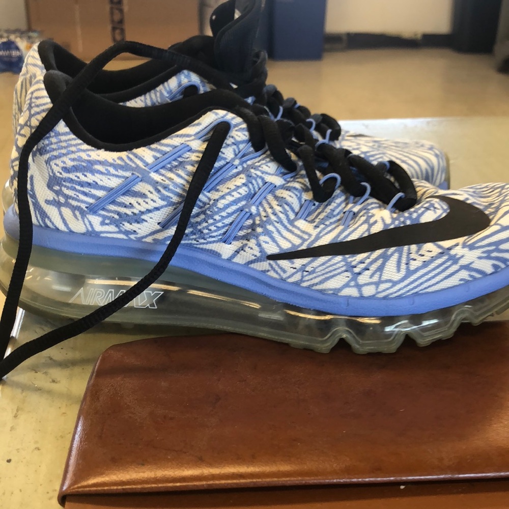 Women’s Nike airmax size 5